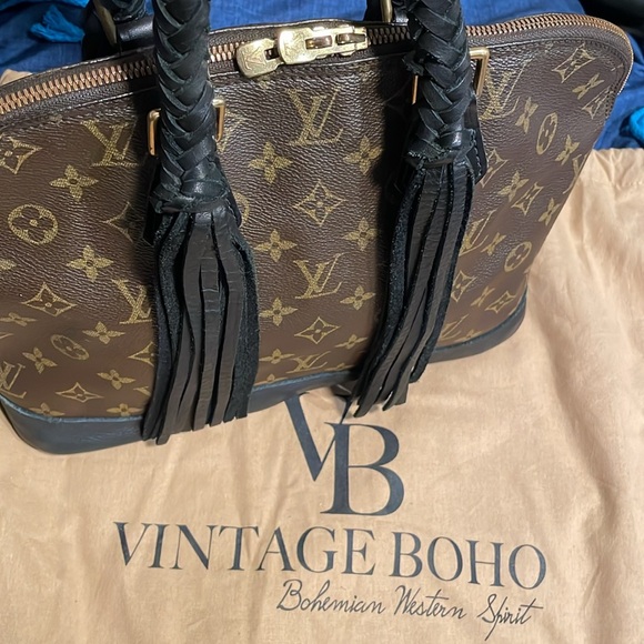 Authentic Louis Vuitton. Refurbished, bought from Vintage Boho Bags. - Picture 6 of 10